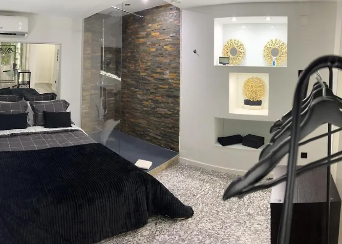 Modern With Indoor Shower Near The River - Moderno Com Duche Interior Proximo Da Ribeira Hostel Vila Nova de Gaia