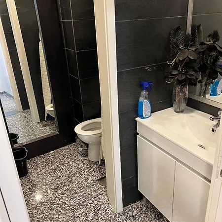 Modern With Indoor Shower Near The River - Moderno Com Duche Interior Proximo Da Ribeira Hostel