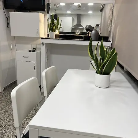 Modern With Indoor Shower Near The River - Moderno Com Duche Interior Proximo Da Ribeira Hostel