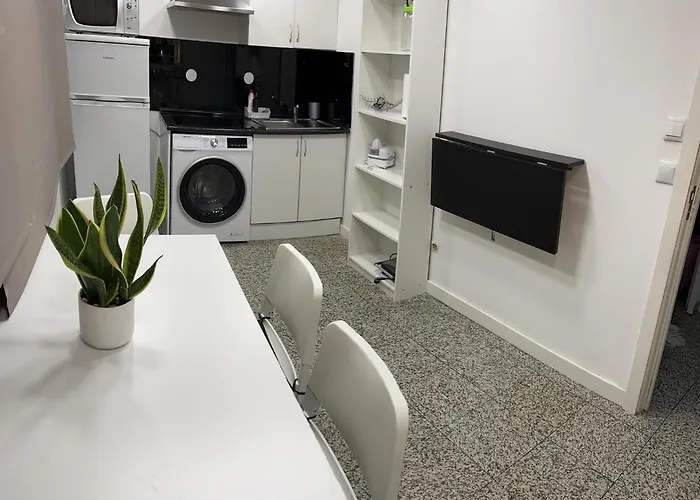 Modern With Indoor Shower Near The River - Moderno Com Duche Interior Proximo Da Ribeira